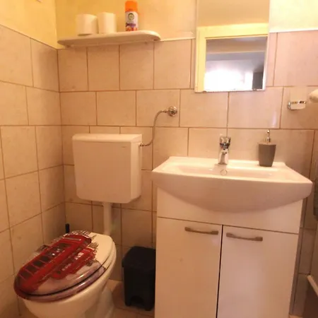 Estera * Savudrija