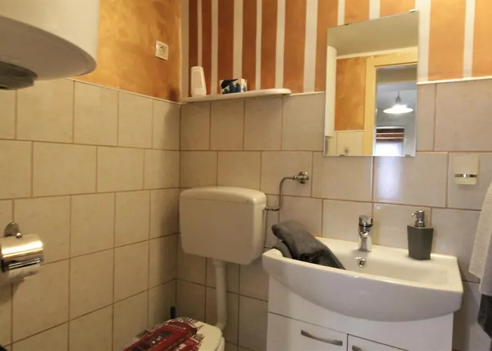 Estera Appartement *