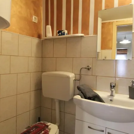 Estera Apartment *